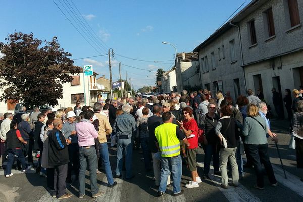 Les riverains bloquent la rue de Basseau à Angoulême