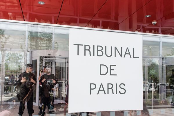 Après les premières comparutions immédiates hier, 18 personnes sont jugées cet après-midi au tribunal de Paris. 