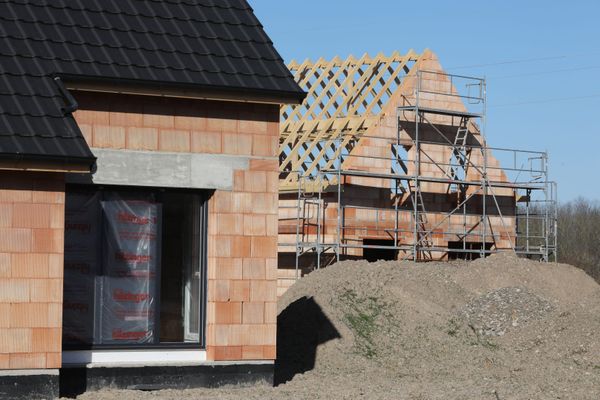 Le secteur du bâtiment, durement touché par la succession des crises, se retrouve dans une situation dramatique. Si rien n'est fait, les chantiers vont s'arrêter.