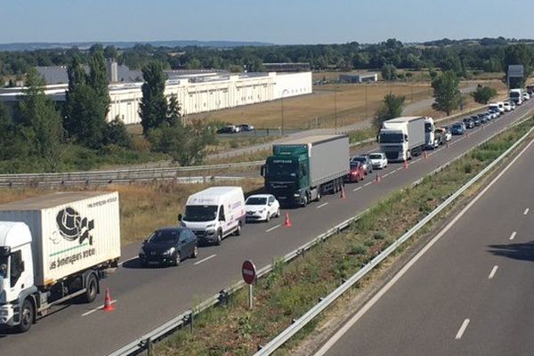 L'opération escargot des forains crée un sacré bouchon sur l'autoroute 