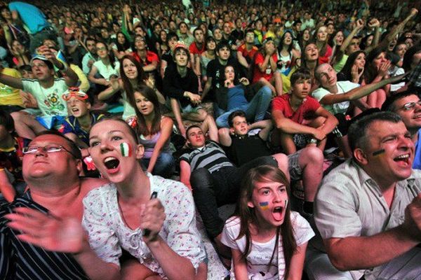 La "fan-zone" de Kiev lors de l'Euro 2012