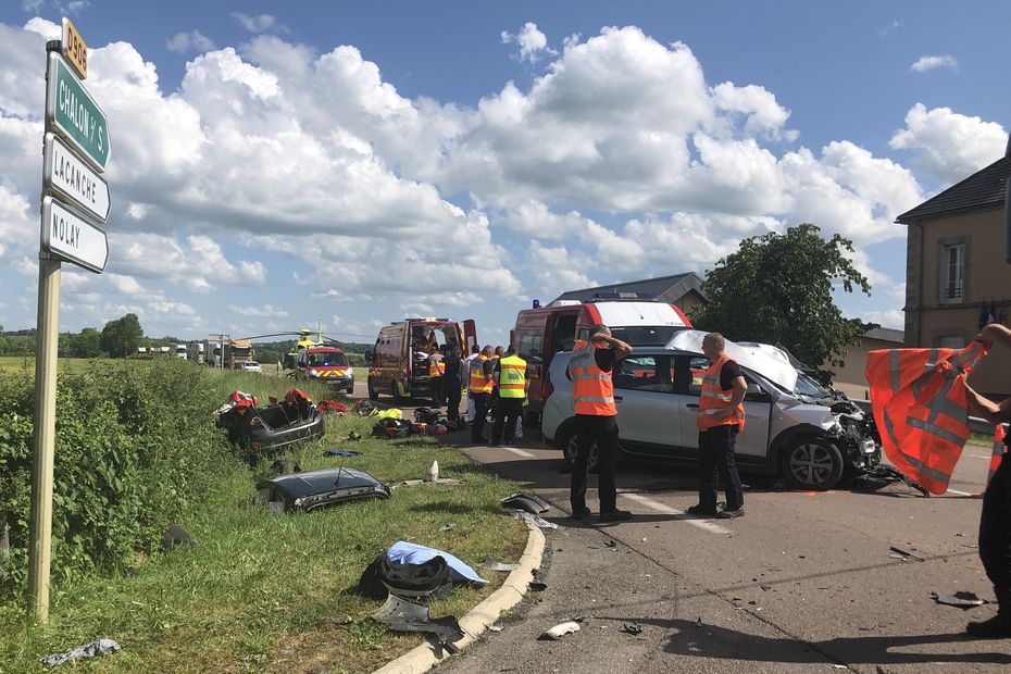 Two injured helicoptered in absolute emergency after an accident on the former National 6 near Arnay-le-Duc