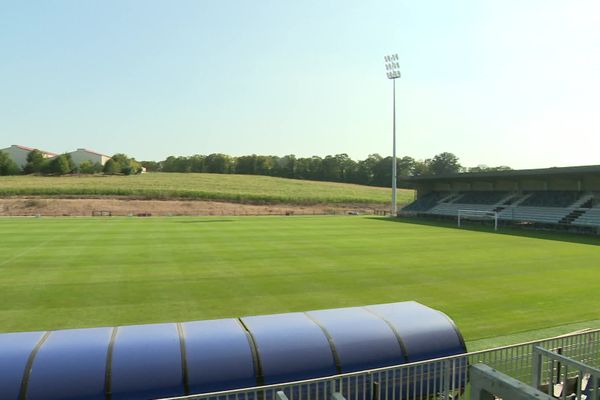 Le stade Walter-Luzi de Chambly pourra enfin accueillir le public le 25 mars 2023.