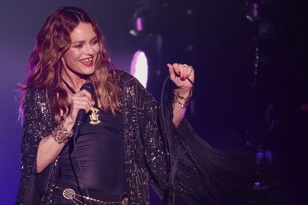 Le concert de Vanessa Paradis à Nîmes est annulé.