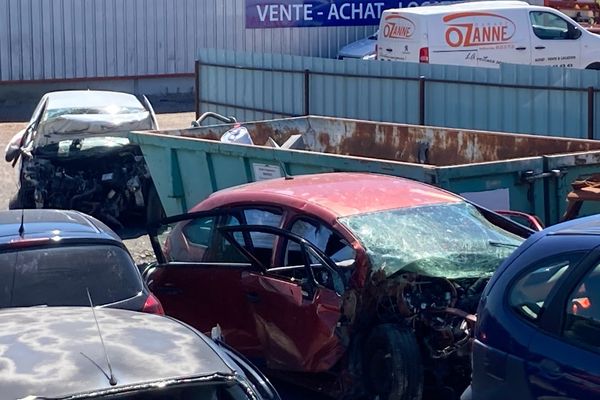 La voiture percutée dont les quatre occupants ont trouvé la mort à Crancey.