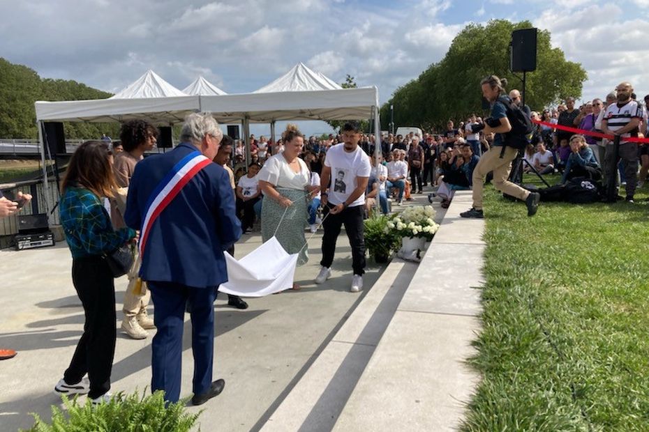 Unveiling of Memorial Stone for Three Young Victims of Angers Tragedy: July 16, 2023