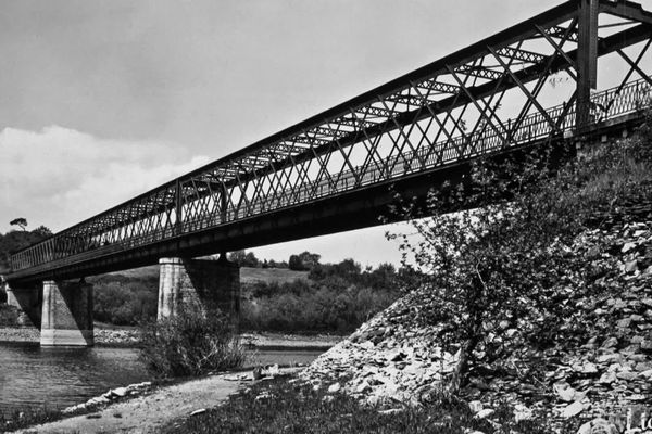 Le pont de Pruniers à Bouchemaine fut l'une des clefs de la libération d'Angers