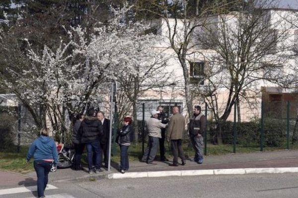 A Villefontaine, l'émoi des parents