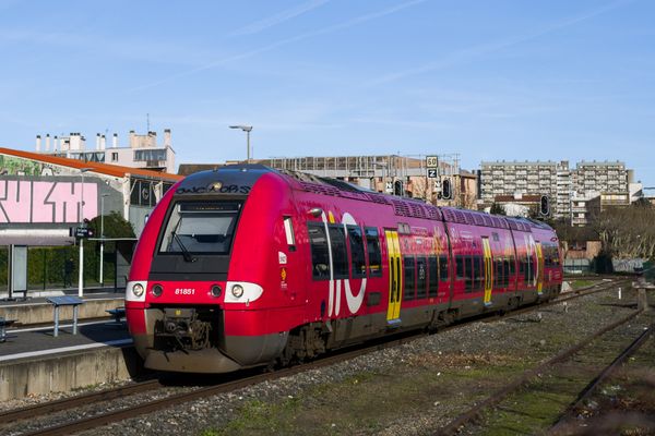 Le trafic des trains peut être perturbé ce jeudi 21 novembre 2024 suite à un mouvement de grève lancé à l'appel de plusieurs syndicats de cheminots. Ils dénoncent le démantèlement du fret ferroviaire national.