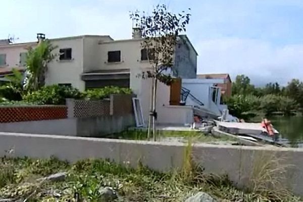 Une cinquantaine de personnes de la sécurité civile de Corte apportent leur aide aux habitants touchés par les inondations. 