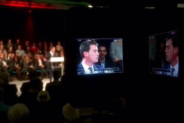 Manuel Valls en meeting à Villemoustaussou, dans l'Aude - 13 décembre 2016