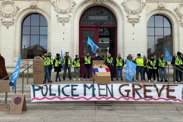 21 agents de la police municipale de Poitiers sur 24 ont débrayé ce mardi 3 décembre