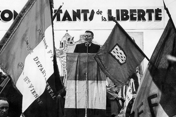 Photo prise dans les années 50 du maire de Limoges, ancien résistant, Georges Guingouin. 