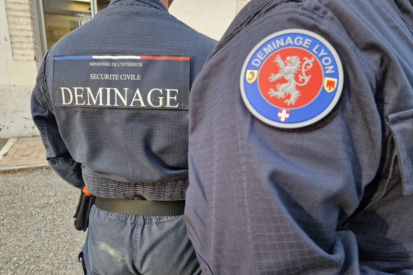 Une équipe de déminage venue de Lyon a neutralisé une bombe datant de la Seconde Guerre mondiale, ce dimanche 24 novembre, à Annecy (Haute-Savoie).