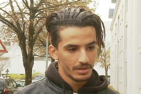 Bordeaux Mobilisation Autour De Ihab Lyceen Marocain Menace D Expulsion