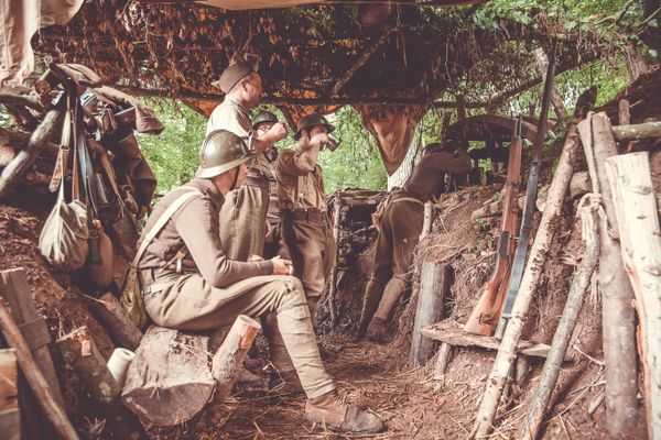 Reconstitution d'une scène de vie dans les tranchée autour de la casemate 