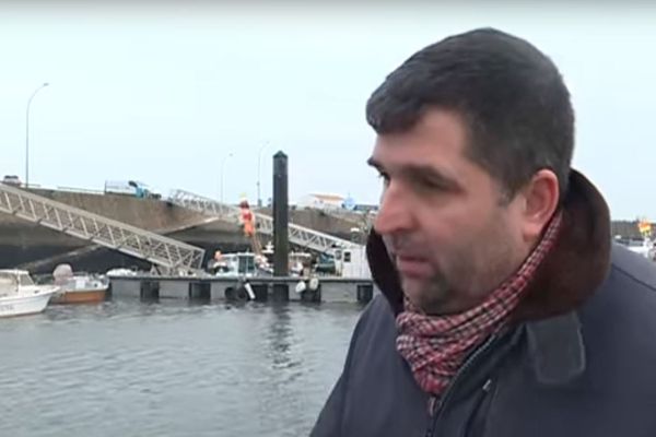 Fabien Bouglé, porte-parole du collectif d'opposants "Touche pas à nos îles !" est notamment visé par les propos du commissaire enquêteur.