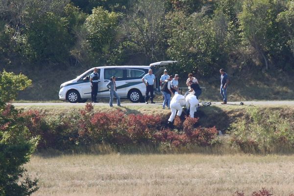 Le corps calciné retrouvé à Roullens a été identifié.