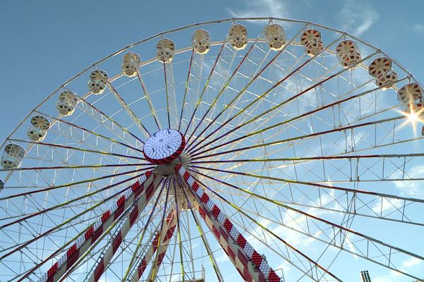 La nouvelle grande roue de Bayonne a gagné 10 mètres de hauteur par rapport à 2023.