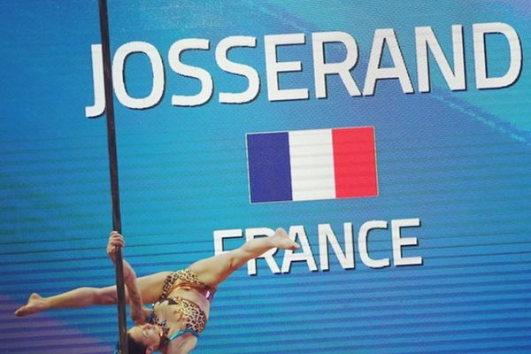 La danseuse Laura Josserand participe aux mondiaux 2022 de pole dance en Espagne.