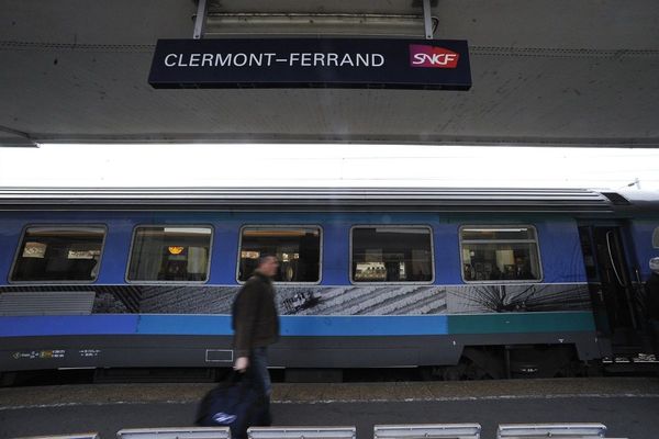 Un train Paris-Clermont-Ferrand a accusé un retard de plus de 5 heures le 24 décembre. (Photo d'illustration)