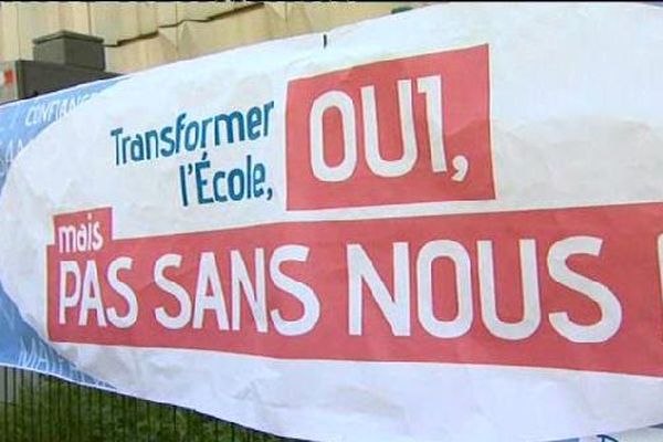 Les enseignants ont manifesté devant l'inspection académique à Marseille