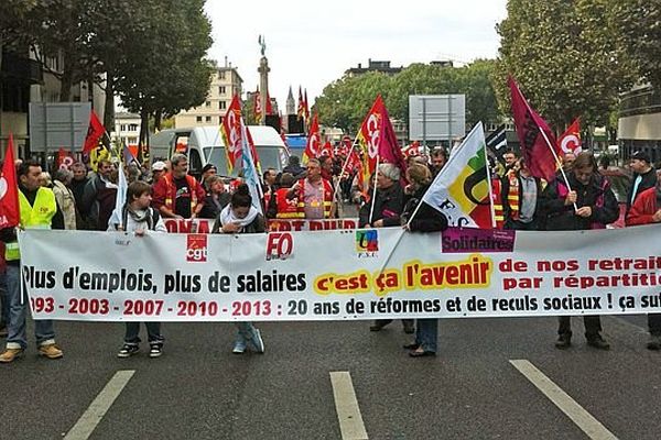 Le départ du cortège à Rouen