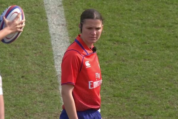 Aurélie Groizeleau, arbitre central du match Angleterre-Italie