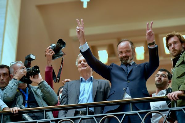 Le "V" de la victoire pour Edouard Philippe au Havre.