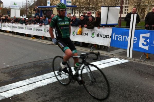 Anthony Charteau vainqueur à Villers-Bocage