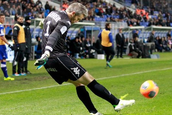  Mickael Landreau lors de la rencontre Bastia - Evian au stade Armand Cesari à Furiani, le 1er décembre 2013 