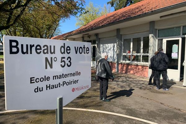 Le vote mulhousien s'est porté en premier ce dimanche 10 avril 2022 sur Jean-Luc Mélenchon (France Insoumise), devant Emmanuel Macron (LREM) et Marine Le Pen (RN)