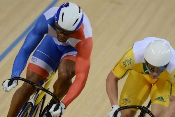 Grégory Baugé (à gauche) et Shane Perkins (à droite) lors de la demi-finale -le 6 août 2012- aux Jeux Olympiques de Londres