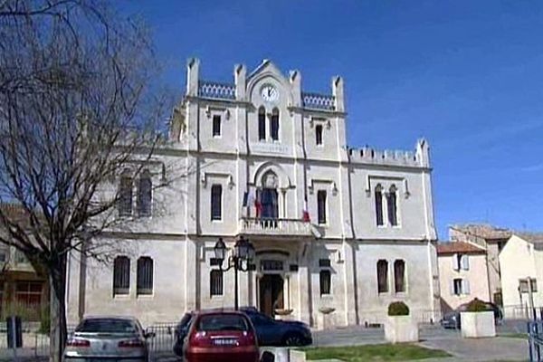 Saint-Gilles (Gard) - la mairie - 2014.