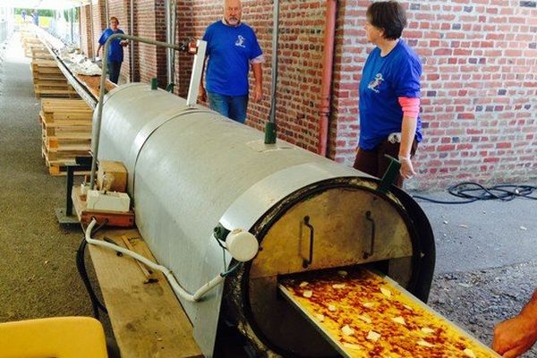 La plus grande tarte au sucre du monde mesure 66,7 mètres de long