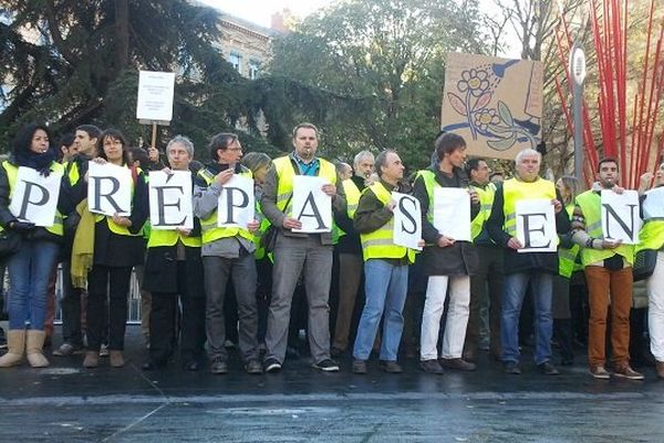 Les profs de prépa se sont rassemblés sur le square De Gaulle