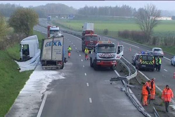 Accident de poids lourd sur l'A20 à Vatan (Indre) - 1er avril 2016