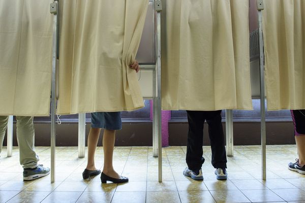 A Aubière dans le Puy-de-Dôme, trois candidats étaient en lice pour le second tour des élections municipales, dimanche 28 juin. 