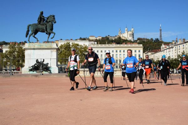 Traversée de la Place Bellecour