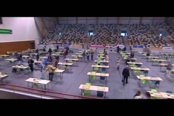 Sur ce parquet de Vandoeuvre, les échiquiers ont remplacé les ballons de hand ou de volley