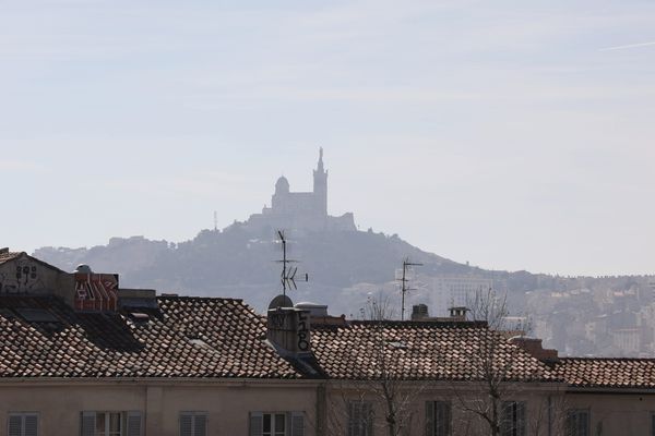 Des milliers d'enfants seraient menacés par la pollution de l'air à Marseille