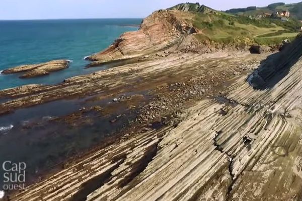 Cap Sud Ouest: la côte basque, un pays maritime / Zoumaia