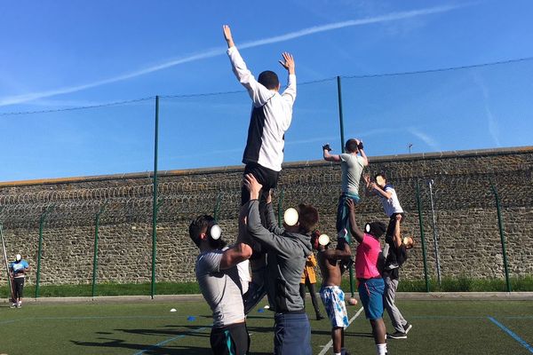 entraînement de rugby à la maison d'arrêt de Saint-Malo