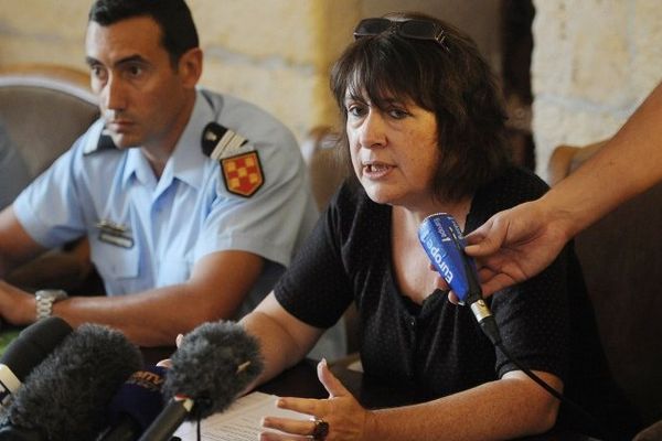 Isabelle Pagenelle, procureur de la République de la Rochelle a donné une conférence de presse samedi avec le colonel de gendarmerie Hubert Laligant.