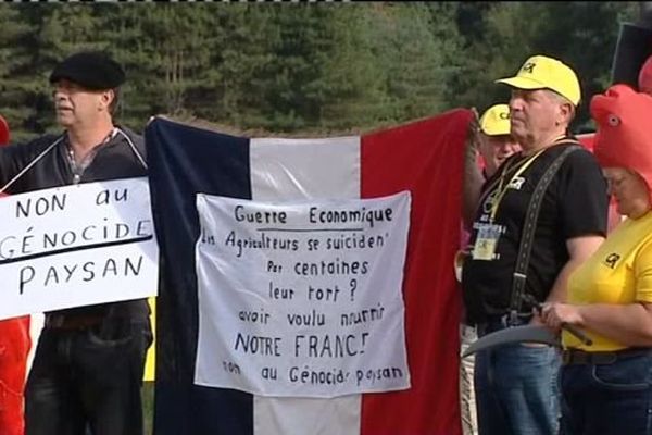 Manifestation de la Coordination rurale aux portes de Chambord (Loir-et-Cher) 2 septembre 2016