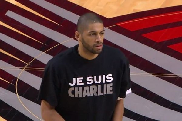 Le basketteur bas-normand, Nicolas Batum, lors de l'échauffement avant le match Portland-Miami 