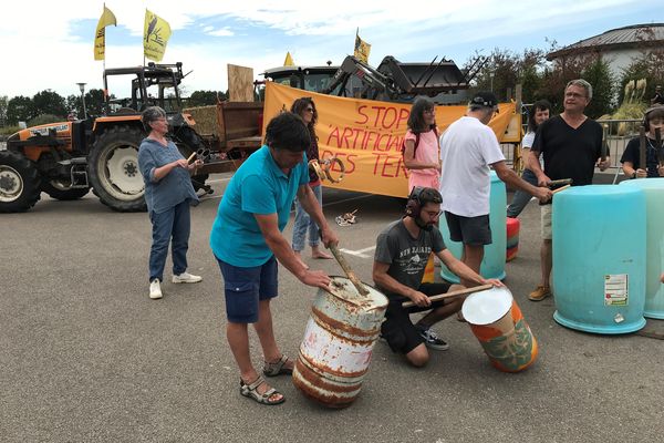 A Machecoul, manifestation contre l'extension de la carrière de sable de Saint-Colomban, 13 septembre 2022