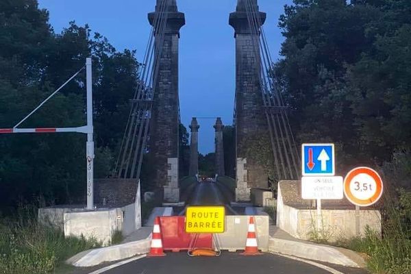 Le pont de Gignac à l'ouest de Montpellier, fermé puis rouvert à la circulation sous conditions alimente la polémique sur les réseaux sociaux.