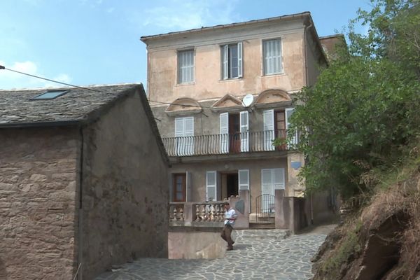 La résidence d'artistes à Stazzona (Haute-Corse).