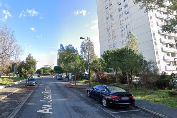 Avenue Bartolini, dans le quartier Berthe à La-Seyne-sur-Mer (Var).